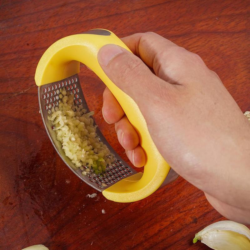 FleCrush™ | Unleash Flavorful Feats with the Ultimate Garlic Press